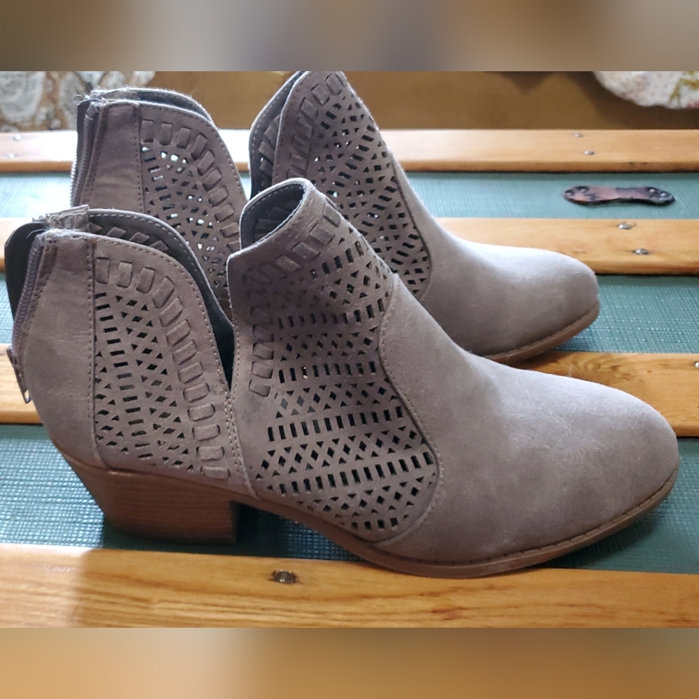 NWOT Fergalicious by Fergie Taupe Ankle Booties with Cut-out Design, Size 8